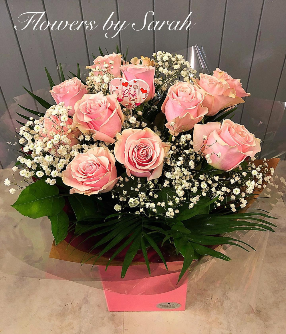 12 Pink Roses